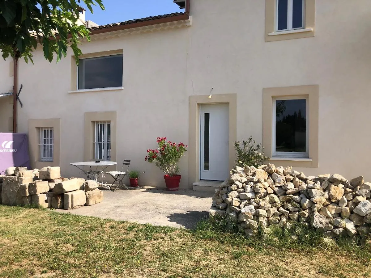 Séjour chez l'habitant Appartement La Casa V Chambre Et Salon Prive En Provence à Châteaurenard